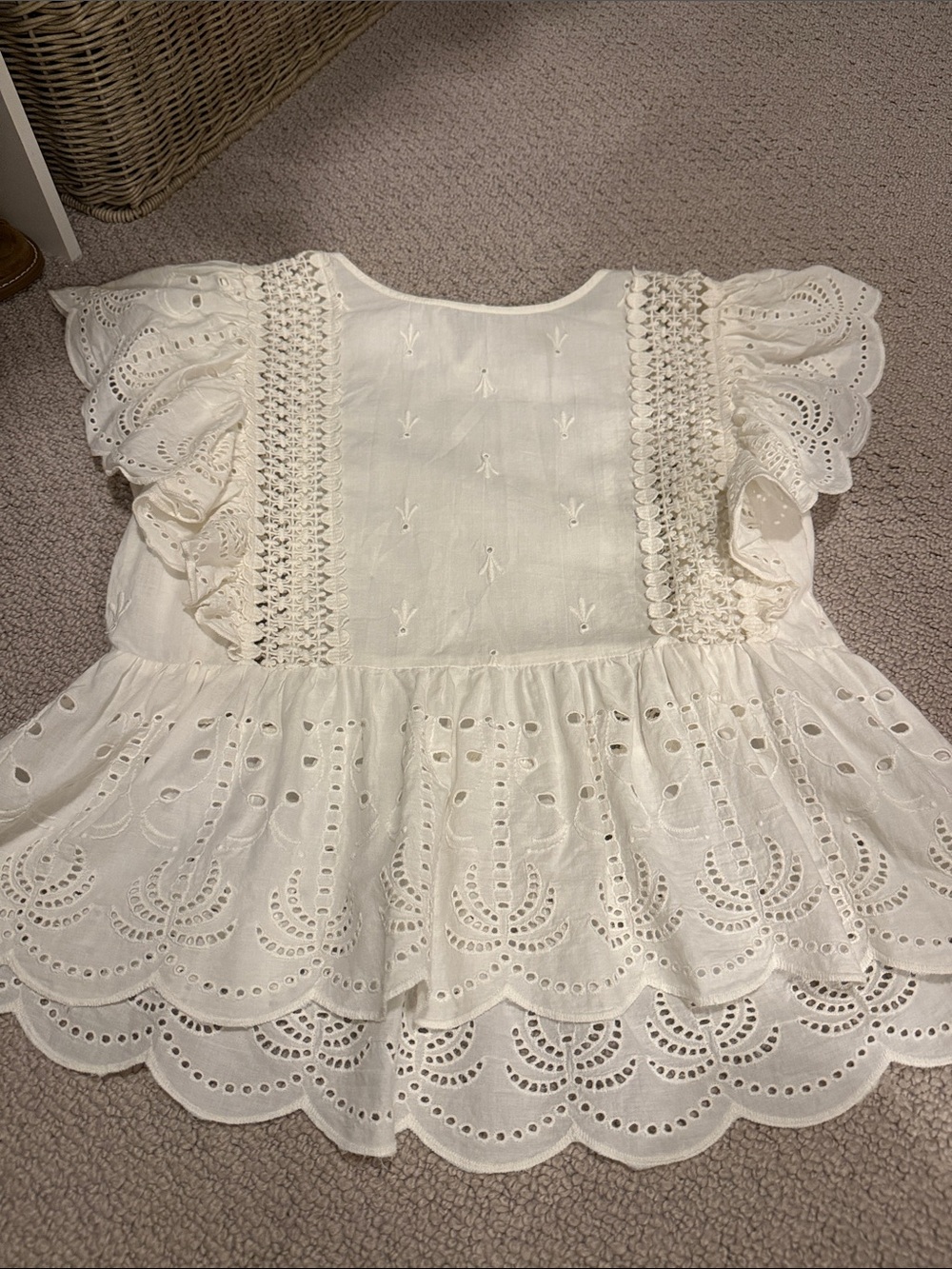 Women’s Ivory Eyelet Lace Top - Classic Summer Style